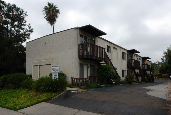 Casa De Oro Senior Apartments in Spring Valley, CA - Building Photo - Building Photo