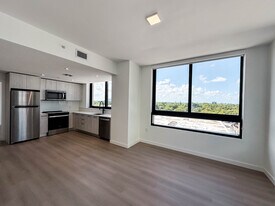 84 NW 32nd St, Unit A3 in Miami, FL - Building Photo