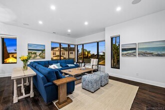 1070 Coronado Ave in Coronado, CA - Foto de edificio - Building Photo