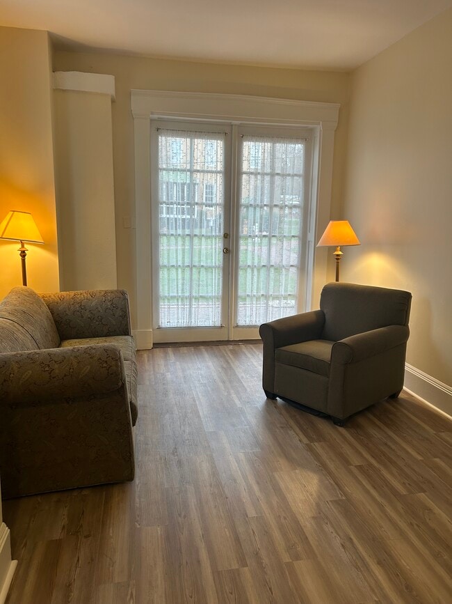 property at 2309 Oak St