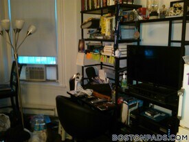 854 Beacon St, Unit 11 in Boston, MA - Building Photo