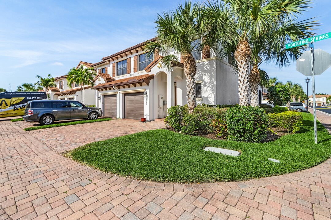 15781 Portofino Springs Blvd in Ft. Myers, FL - Building Photo