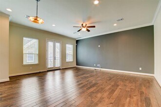 1910 Oakdale St in Houston, TX - Building Photo - Building Photo