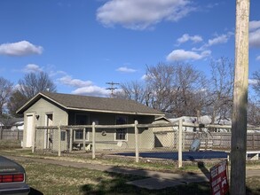 Cedars Apartments in Skiatook, OK - Building Photo - Building Photo