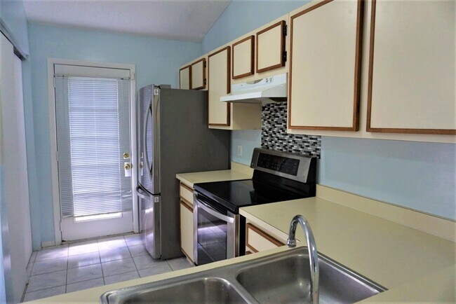 12158 Sandal Creek Way-Unit -Unit # 1 in Orlando, FL - Building Photo - Building Photo