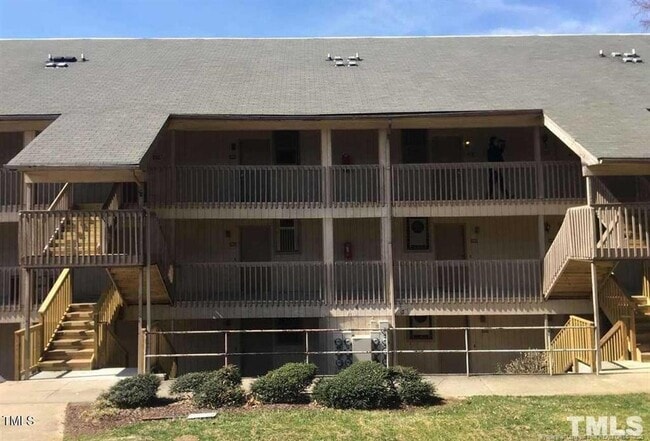 property at 3083 Huntleigh Dr