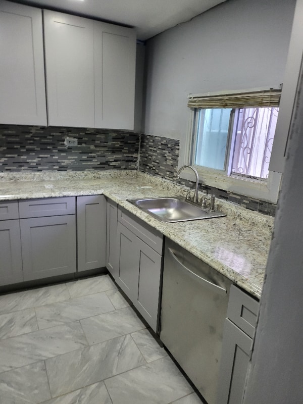 property at 643 N Peach St