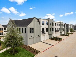 1941 Sawdust Rd in The Woodlands, TX - Building Photo - Building Photo
