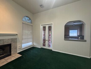 5022 E Newpark Dr in Houston, TX - Building Photo - Building Photo