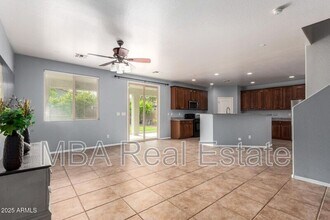 42511 W Cheyenne Dr in Maricopa, AZ - Building Photo - Building Photo