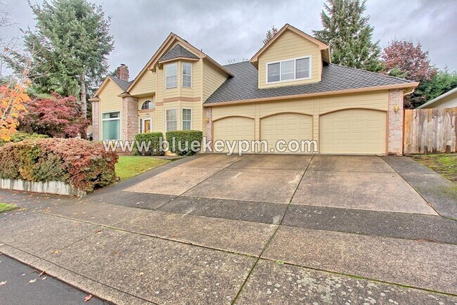 property at 17208 SE Fisher Dr