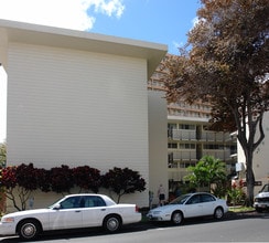 The Continental Plaza in Honolulu, HI - Building Photo - Building Photo