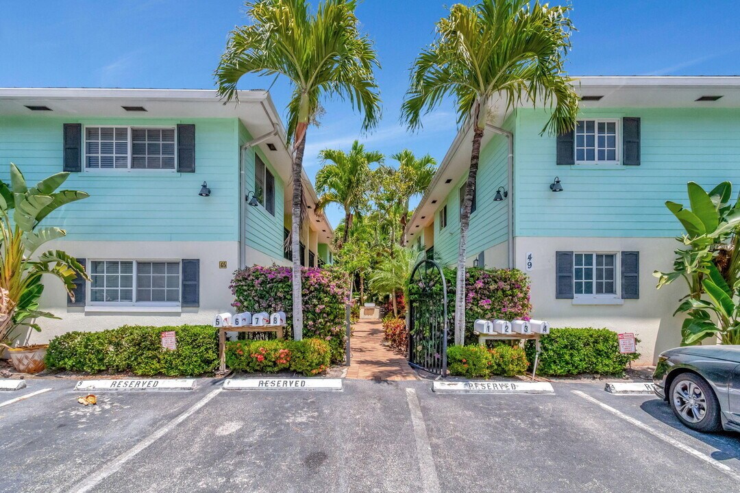 49 SE 7th Ave in Delray Beach, FL - Building Photo