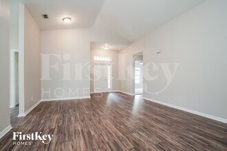 1528 Graduate Ct in Lehigh Acres, FL - Foto de edificio - Building Photo