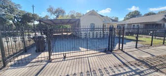 7832 Elvera St in Houston, TX - Building Photo