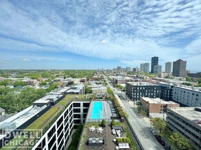 5039 N Broadway St, Unit 1 in Chicago, IL - Foto de edificio - Building Photo