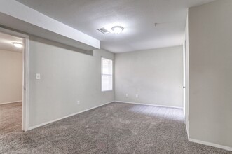 Creekside Apartments in Sylacauga, AL - Building Photo - Building Photo