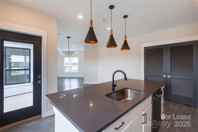 3630 N Davidson St in Charlotte, NC - Building Photo - Building Photo
