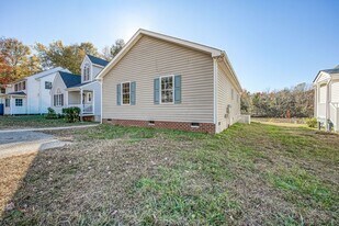 7824 Halyard Ct in Chesterfield, VA - Building Photo