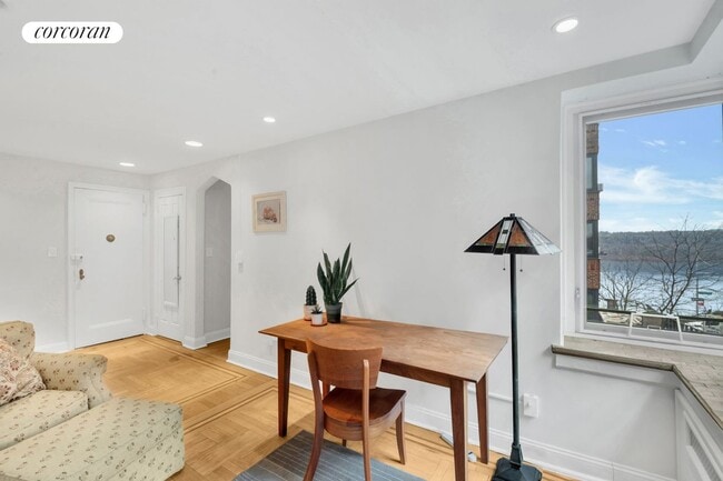 250 Cabrini Blvd in New York, NY - Building Photo - Building Photo