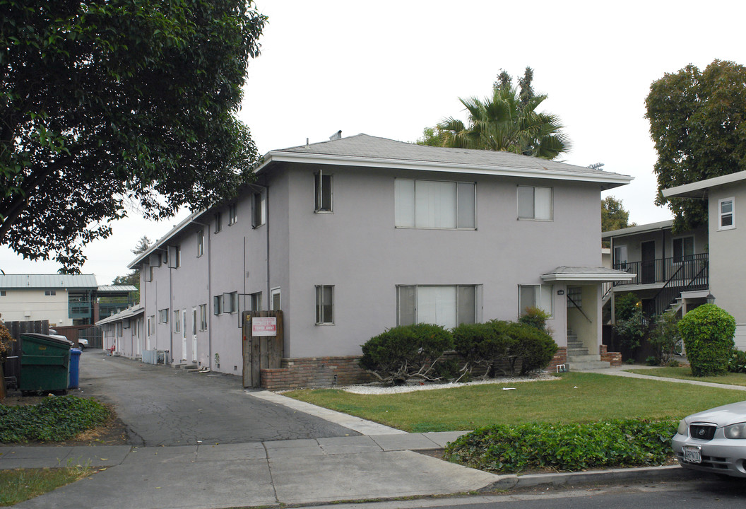 1755 Hester Ave in San Jose, CA - Foto de edificio