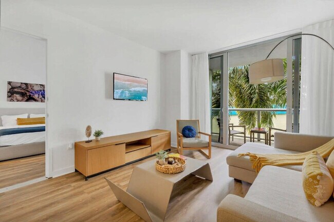 2602 E Hallandale Beach Blvd, Unit SI ID1227292P in Hallandale Beach, FL - Building Photo - Building Photo