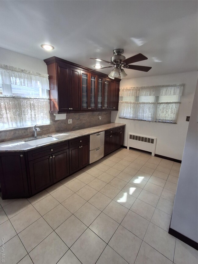 45-63-63 202nd St in Queens, NY - Building Photo - Building Photo