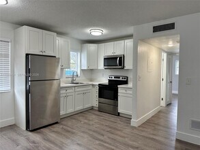 2910 Pierce St in Hollywood, FL - Building Photo - Building Photo