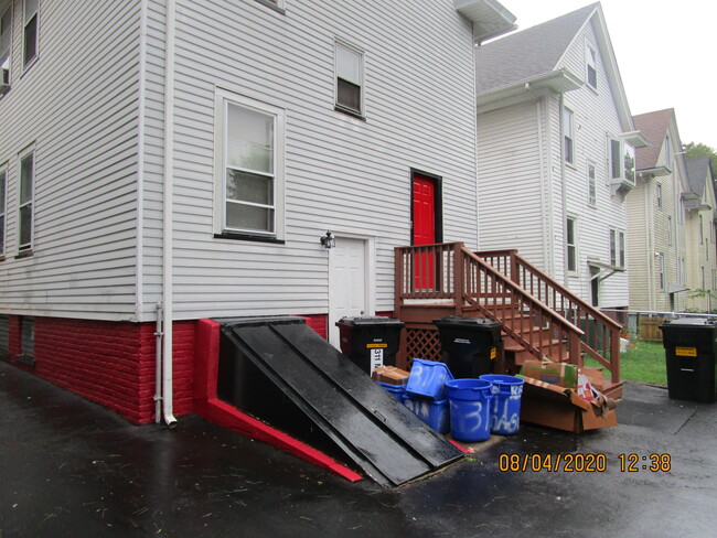 311 Magnolia St in Highland Park, NJ - Building Photo - Building Photo