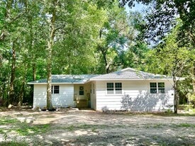 146 Barbara Ln in Shepherd, TX - Building Photo