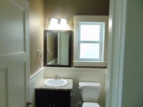 6613 NE Grand Ave in Portland, OR - Building Photo - Building Photo