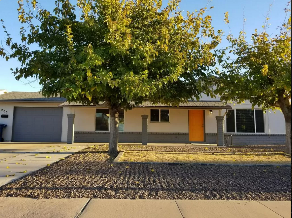 205 E. Oxford Dr. in Tempe, AZ - Foto de edificio