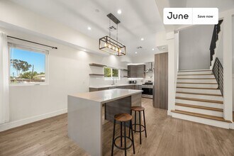 5637 Riverton Ave in Los Angeles, CA - Building Photo - Building Photo