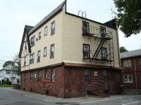 358 Washington St in Hempstead, NY - Foto de edificio - Building Photo