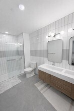 654 E Broadway, Unit 403 in Boston, MA - Foto de edificio - Building Photo