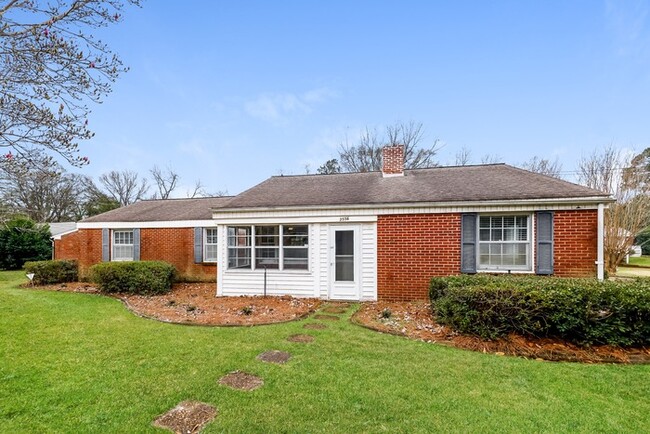 property at 3556 Dalraida Pkwy