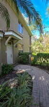 4960 Anniston Cir in Tampa, FL - Building Photo - Building Photo