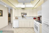 2902 Victoria Cir in Coconut Creek, FL - Building Photo - Building Photo