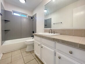 312 Cedarwood Ln in Hewitt, TX - Building Photo - Building Photo