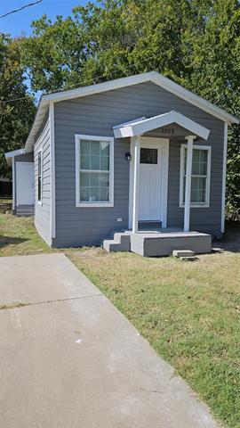 1009 N Border St in Cleburne, TX - Building Photo - Building Photo