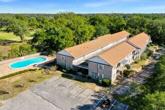 115 Country Club Dr in Niceville, FL - Building Photo - Building Photo