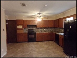 10 Overby Cir in Little Rock, AR - Building Photo - Building Photo