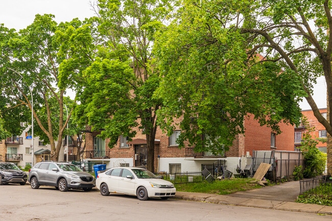 11930 Allard Av in Montréal, QC - Building Photo - Building Photo