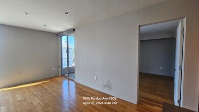 1842 Purdue Ave in Los Angeles, CA - Foto de edificio - Building Photo