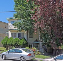 125 E 15th Ave in Vancouver, BC - Building Photo