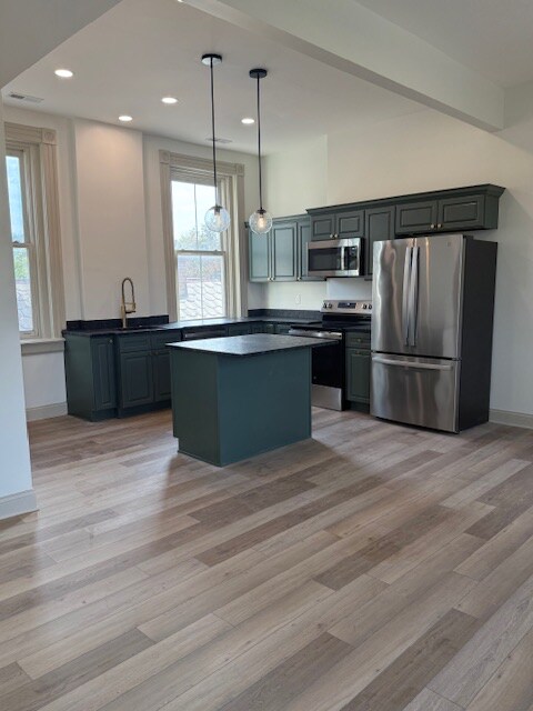 828 City Park Ave in Columbus, OH - Building Photo
