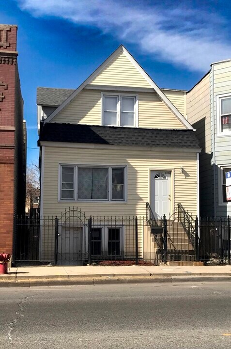 1828 N Pulaski Rd in Chicago, IL - Building Photo