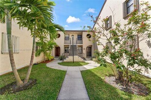 11344 Taft St in Pembroke Pines, FL - Building Photo