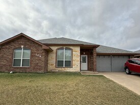 104 W Little Dipper Dr in Killeen, TX - Building Photo