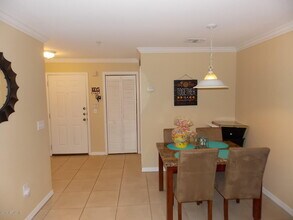 3591 Kernan Blvd S in Jacksonville, FL - Building Photo - Building Photo